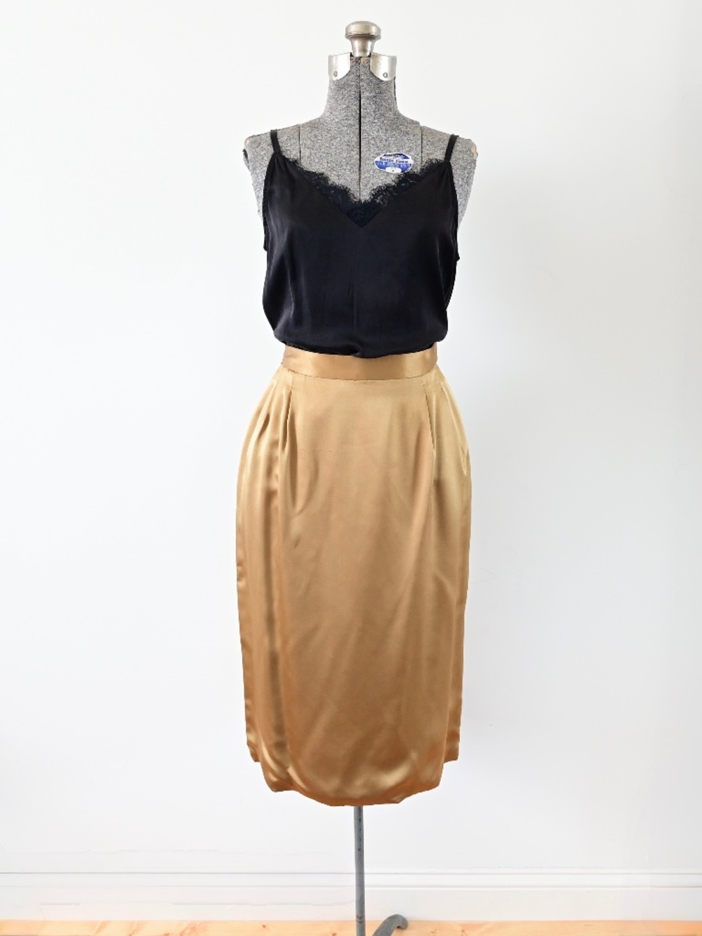 1980s JH Collectibles Gold Silk High Waist Pencil Skirt Skirt Size 10 27.5 Waist